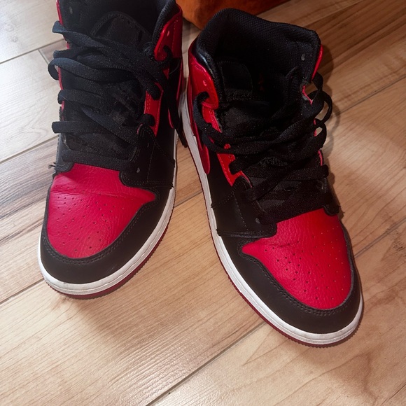 Nike Air Jordan 1 Retro Mid GS “Banned/Bred” WOMENS 6.5 🖤❤️ - Picture 10 of 10